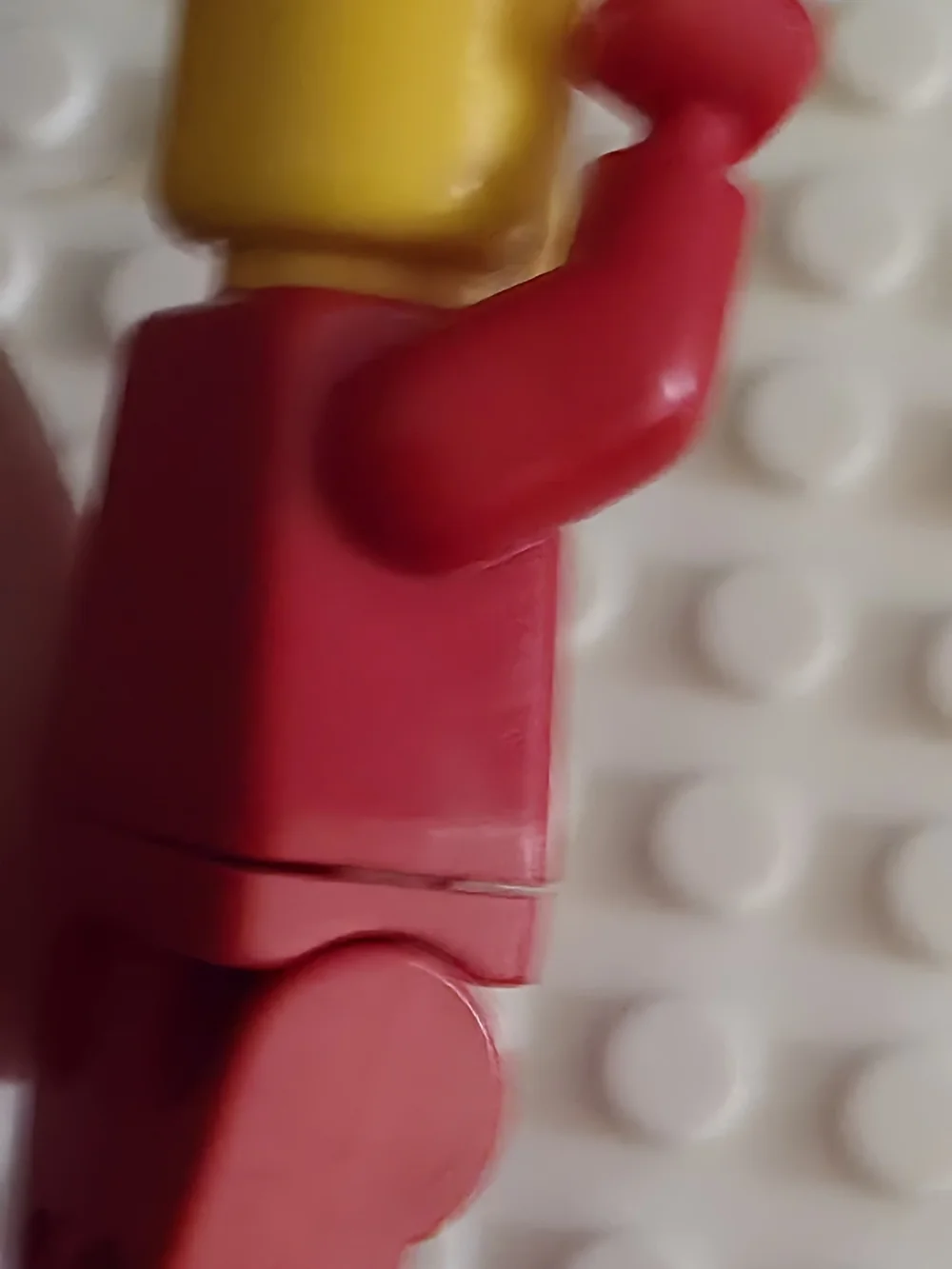 Lego Classic Space Minifig Red sp005 Vintage no helmet and gold has rubbed off